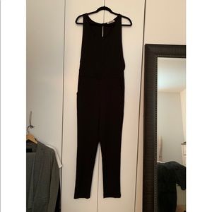 BNWOT MYSTIC Deep Cut Sleeve Jumper